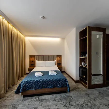 Sleep&fly Okecie Airport Bed & Breakfast Warsaw