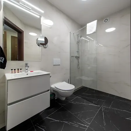 Sleep&fly Okecie Airport 4*