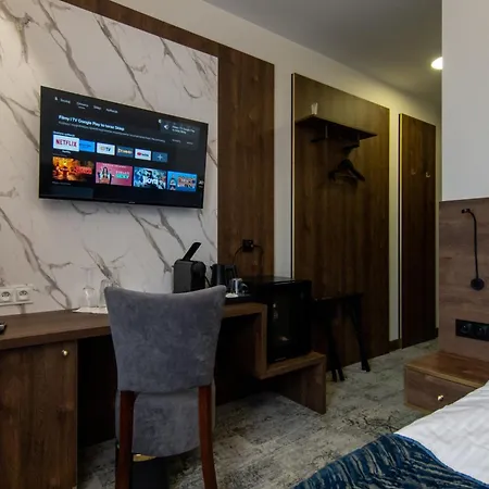 Nocleg ze śniadaniem Sleep&fly Okęcie Airport 4*