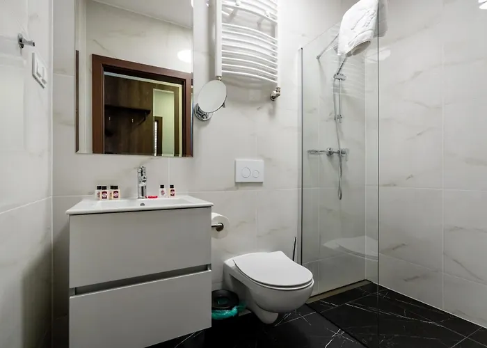 Sleep&fly Okecie Airport Panzió