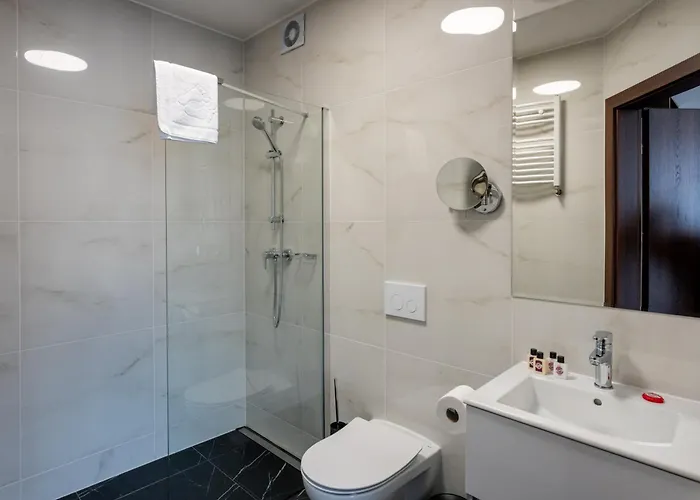 Sleep&fly Okecie Airport ורשה